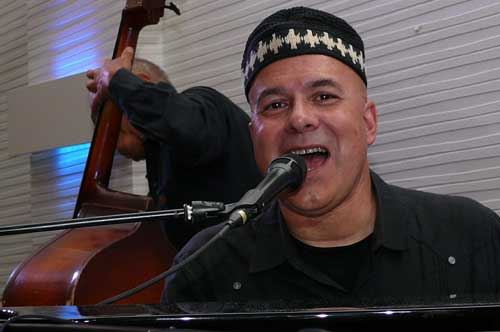 Larry Franco in concerto