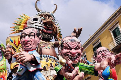Carnevale di Putignano, 16mila presenze per il primo weekend di sfilate Carnevale di Putignano, 16mila presenze per il primo weekend di sfilate