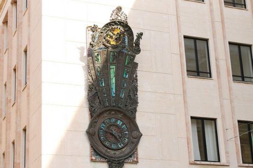 Lecce segna l’ora anche di notte: ecco la nuova illuminazione per l’Orologio delle Meraviglie