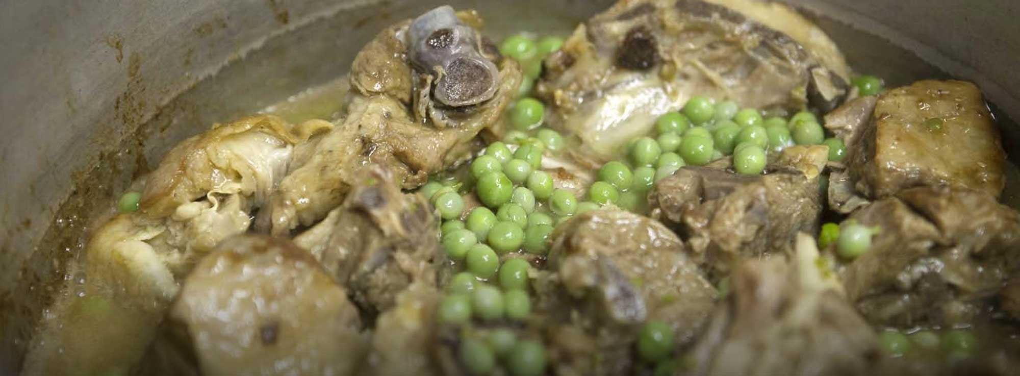 Ricetta: Agnello con uova e piselli