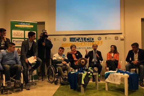 Un calcio alle disabilità: Fidelis Andria in campo per il sociale Un calcio alle disabilità: Fidelis Andria in campo per il sociale