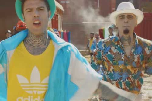 Fedez e J-Ax, da “Vorrei ma non posto” scompare il Salento