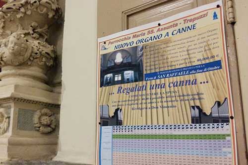 A Trepuzzi la parrocchia sceglie il guerrilla marketing: “Regalati una canna”