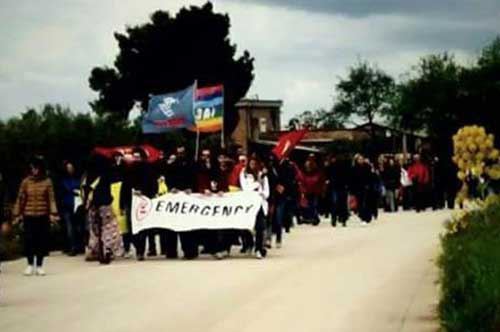 Borgo Mezzanone, Pasquetta solidale: in 300 per dire “no” al caporalato Borgo Mezzanone, Pasquetta solidale: in 300 per dire “no” al caporalato
