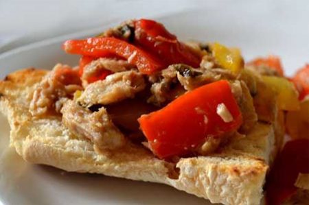 Insalata peperoni e tonno