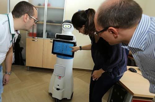 Un robot per aiutare i pazienti geriatrici