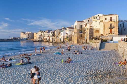 La Puglia vola con il bilancio sul turismo: aumento di presenze e strutture