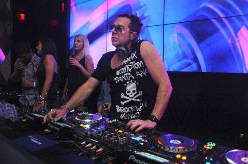 Joe T Vannelli - Supalova on the beach