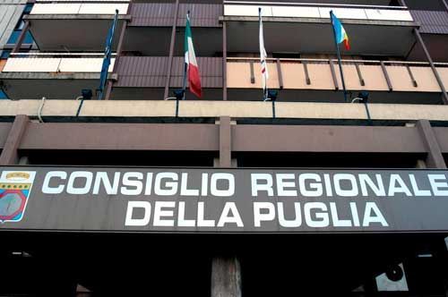 Seleziona 260 figure professionali la regione Puglia per titoli e colloqui