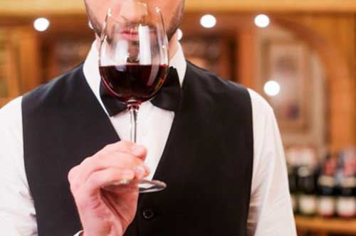 Puglia Perlage, parte il concorso per il miglior sommelier di Puglia