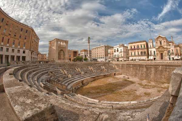 Lecce e dintorni, cosa vedere nella capitale del Barocco in Puglia Lecce e dintorni, cosa vedere nella capitale del Barocco in Puglia