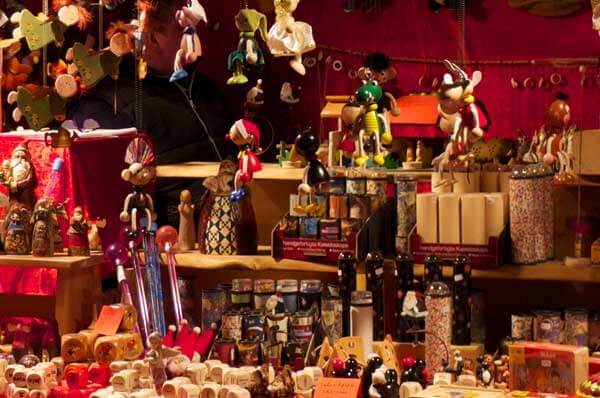 Natale a Trani, adotta una strada per le feste nella Perla del Sud Natale a Trani, adotta una strada per le feste nella Perla del Sud