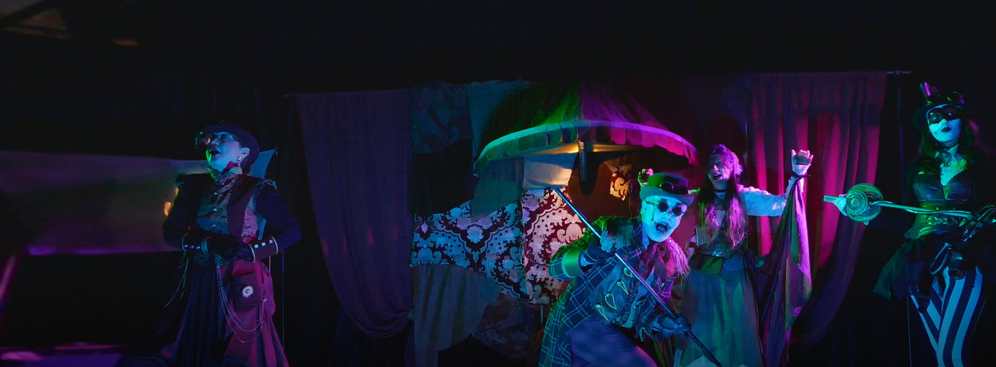 Ceglie del Campo: Happy Steamdead Mr. King