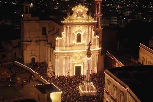 Ferrero Rocher illumina il Natale del borgo di Presicce, provincia di Lecce