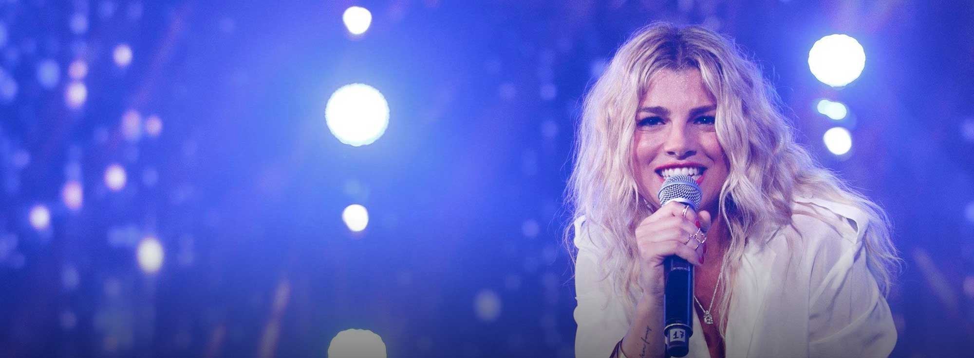 Lecce: Essere qui - Emma Marrone instore tour