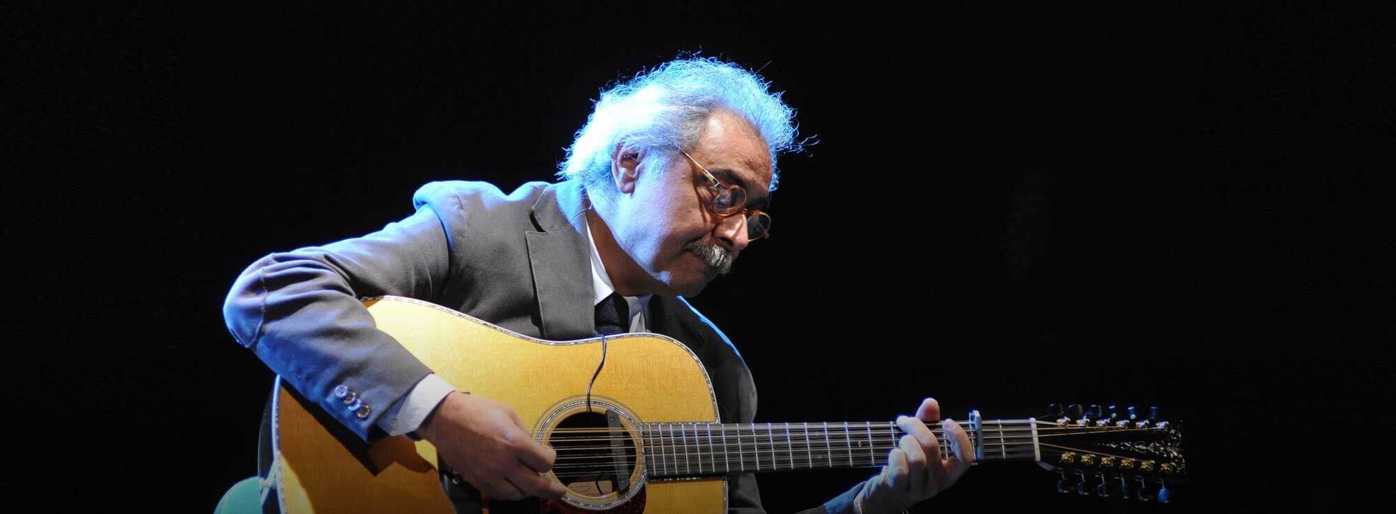 Corigliano d'Otranto: Marco Poeta suona Sergio Endrigo