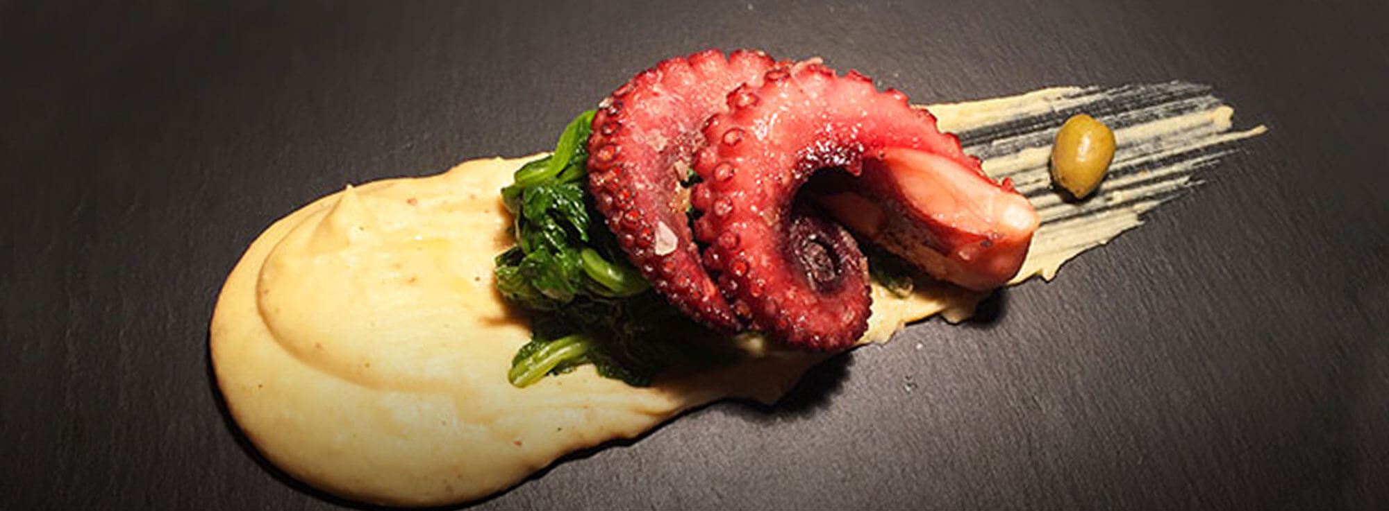 Ricetta: Trancio di polpo su passatina di ceci