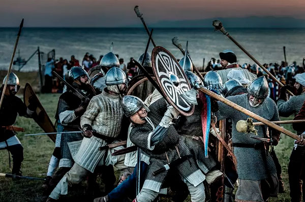 Battaglia dell'XI secolo tra Normanni e Bizantini Battaglia dell'XI secolo tra Normanni e Bizantini