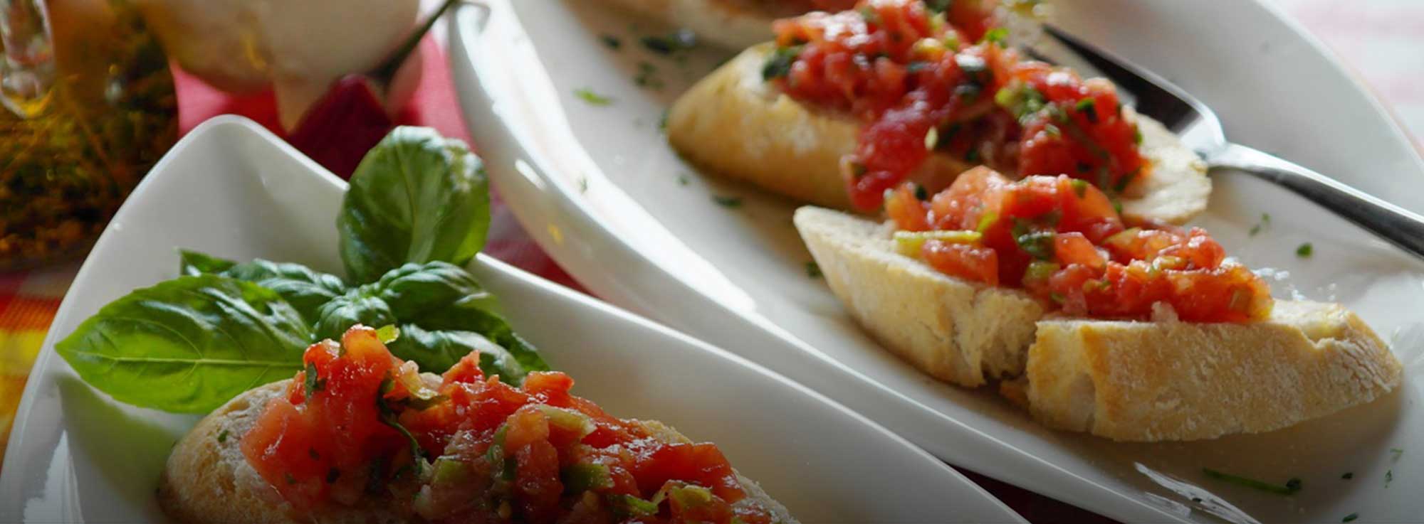 Mangiare in Puglia, i luoghi che non ti aspetti dalle grotte ai trabucchi Mangiare in Puglia, i luoghi che non ti aspetti dalle grotte ai trabucchi