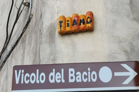 Vicolo del Bacio, Gargano
