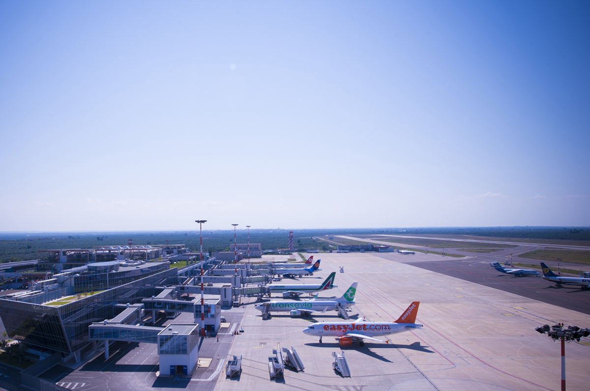 Aeroporti, passeggeri in crescita negli scali di Puglia