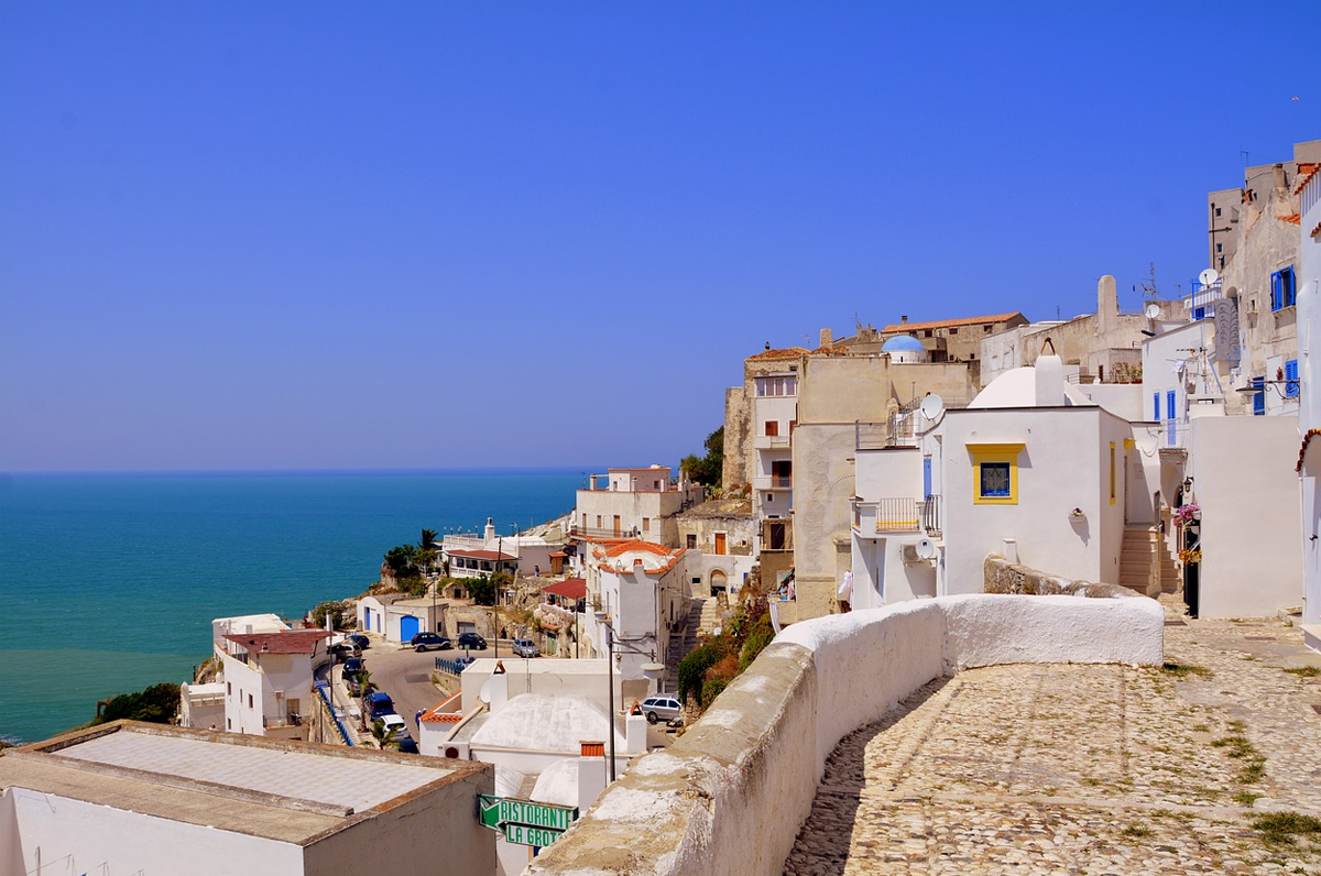 Puglia, le previsioni meteo confermano: da oggi si va al mare Puglia, le previsioni meteo confermano: da oggi si va al mare