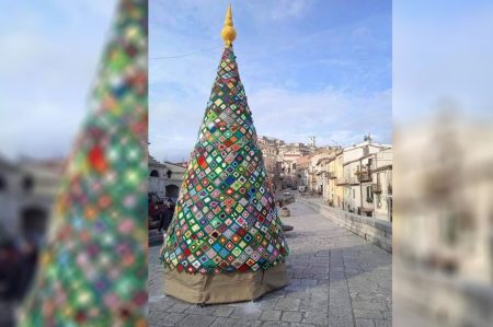 albero all'uncinetto