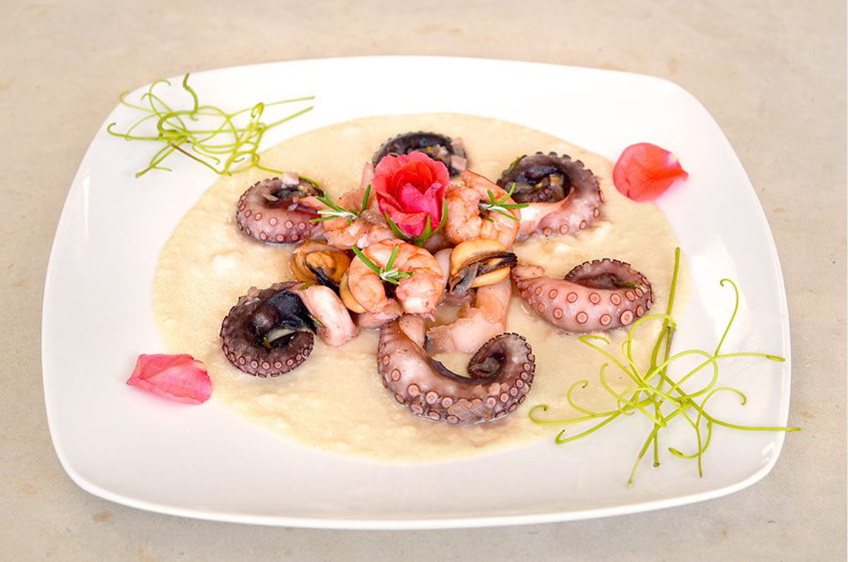 crema di tarallo pugliese e frutti di mare