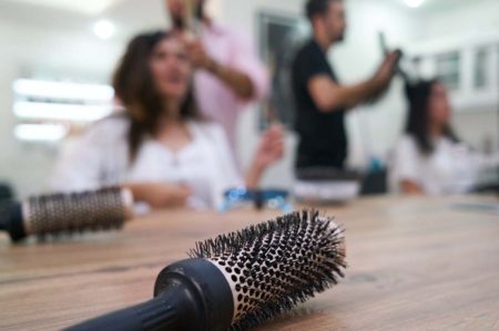 riapertura di parrucchieri ed estetisti