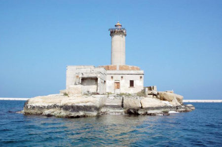 Ristrutturazione del faro del Porto di Brindisi