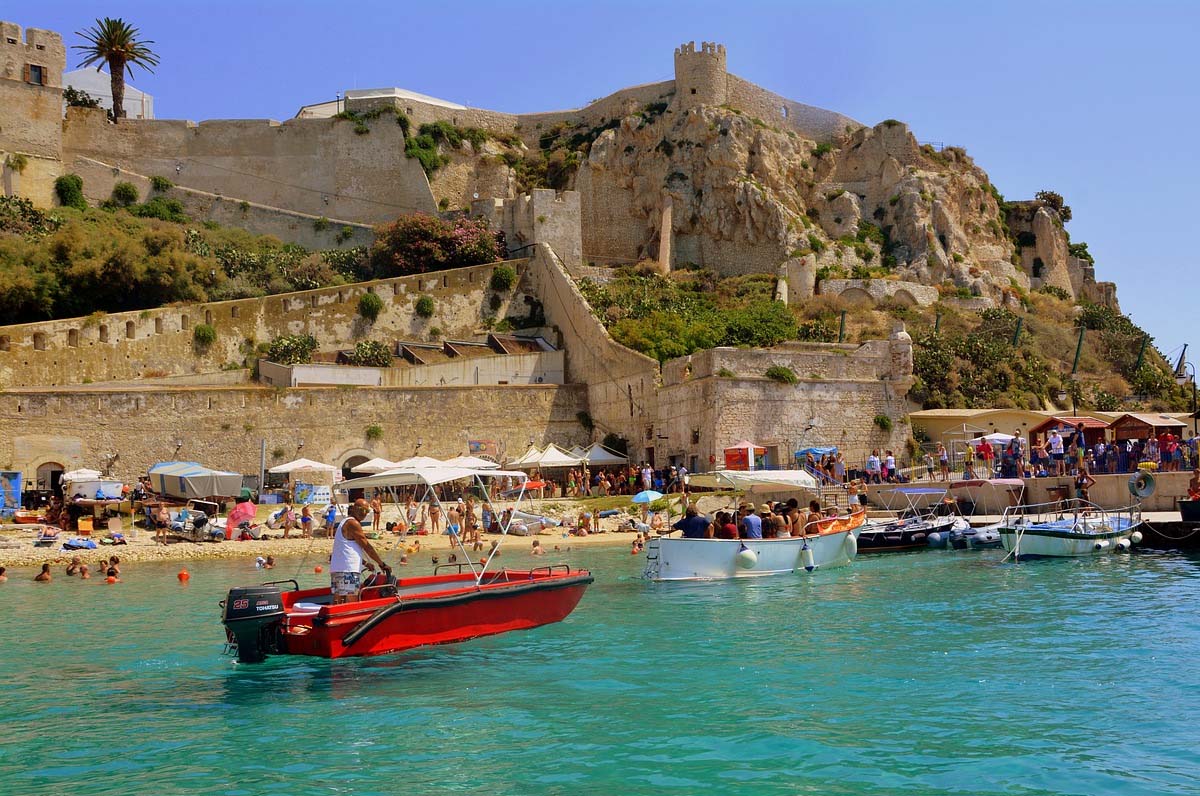 La Puglia riapre senza autocertificazione e quarantena