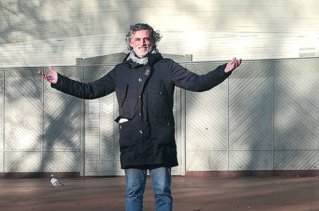 Enrico Lo Verso in "Uno, nessuno e centomila" a Rutigliano