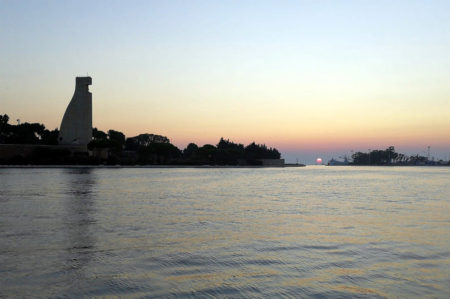 Porto di Brindisi, concerto all'alba