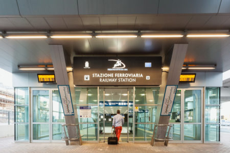 Aeroporto di Bari, attivo il pagamento in contactless