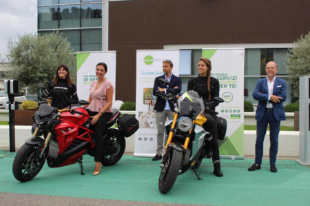 girls energica tour