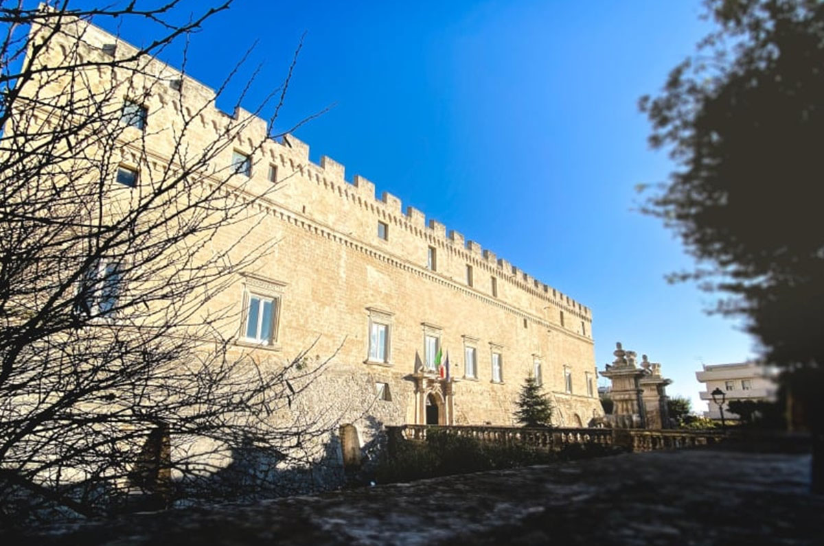 Castello Imperiali di Francavilla, elegante fortezza residenziale Castello Imperiali di Francavilla, elegante fortezza residenziale