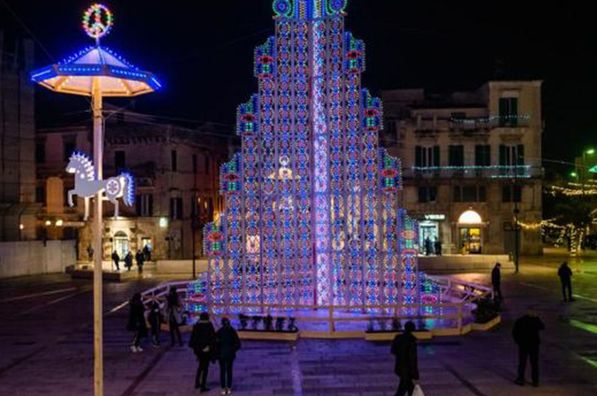 Ruvo di Puglia, il suo albero di Natale è tra i 21 più belli al mondo