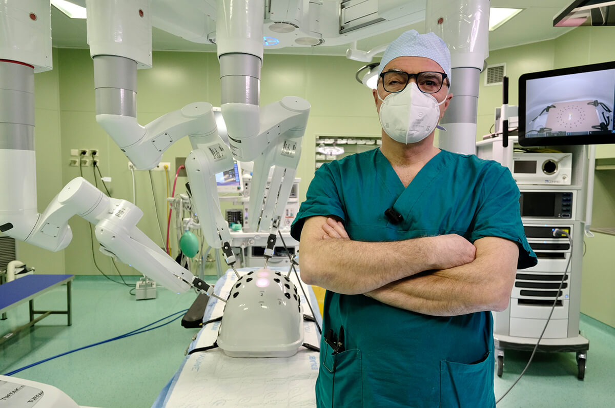 Andria, al “Bonomo” inaugurato robot Da Vinci per interventi di chirurgia mininvasiva