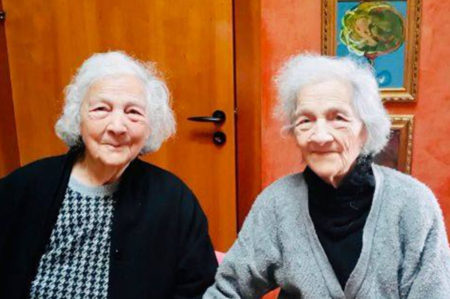 Carpignano Salentino, due gemelle compiono 100 anni