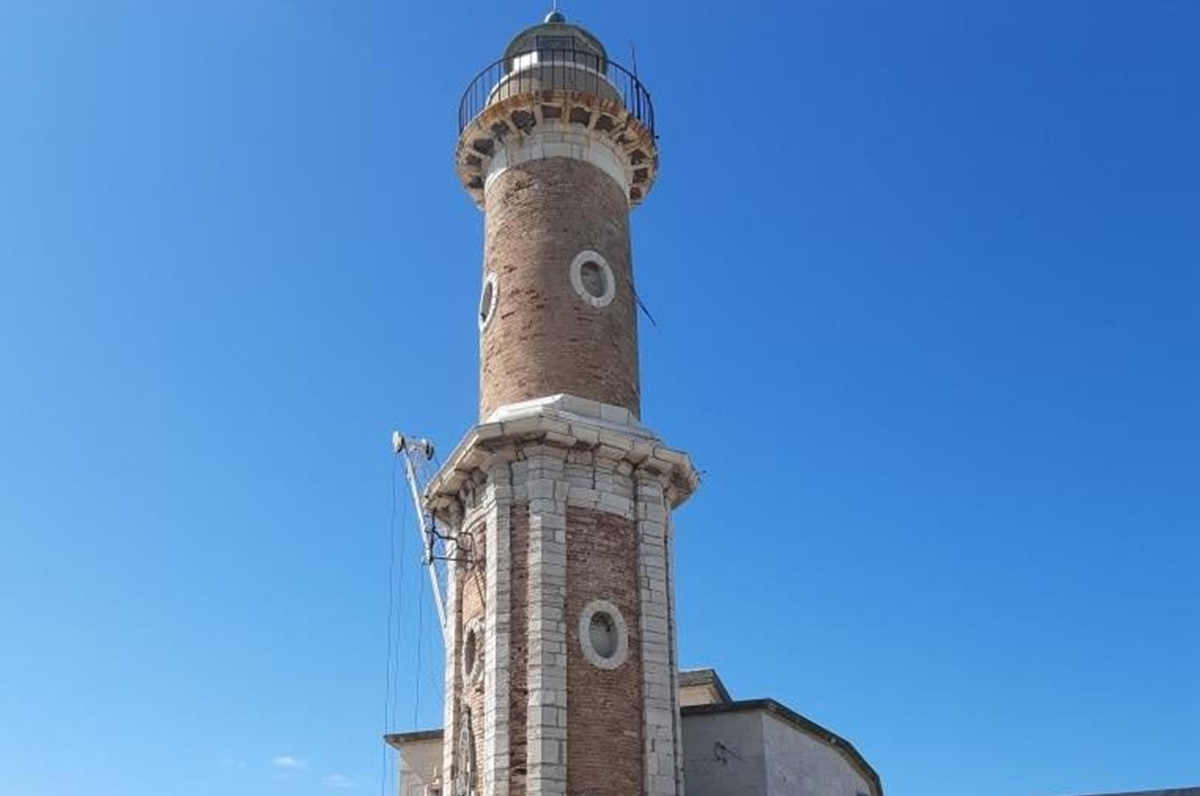 Faro napoleonico di Baretta consegnato al Sistema Portuale