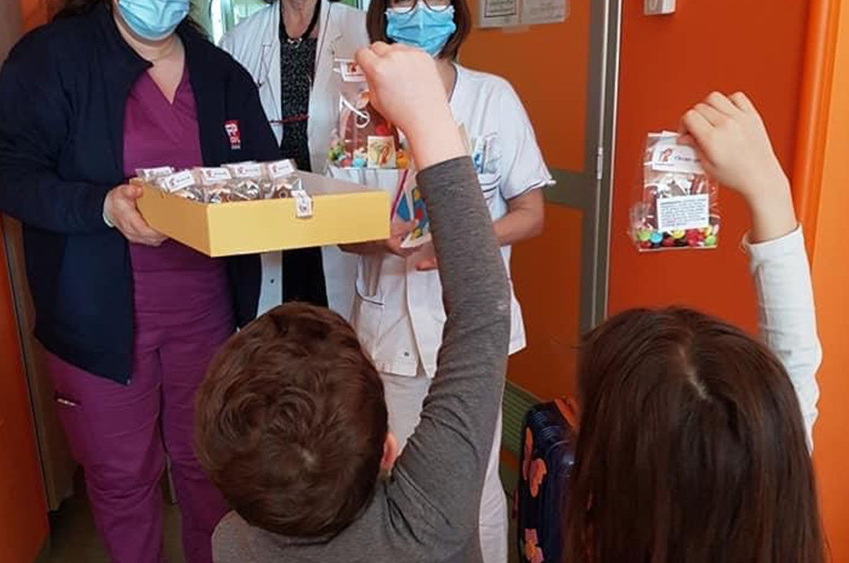 Anche per i bimbi ricoverati è Pasqua: donate uova di marzapane Anche per i bimbi ricoverati è Pasqua: donate uova di marzapane