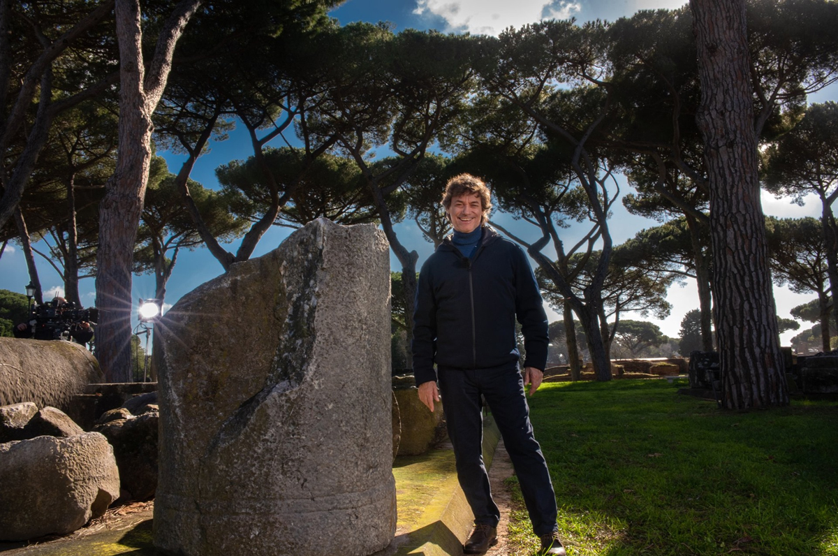 Alberto Angela, lezione online per il “Flacco” di Bari