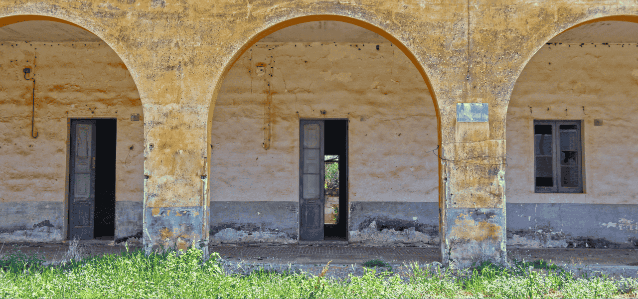 Borghi fantasma della Puglia: dove il silenzio racconta | Puglia.com