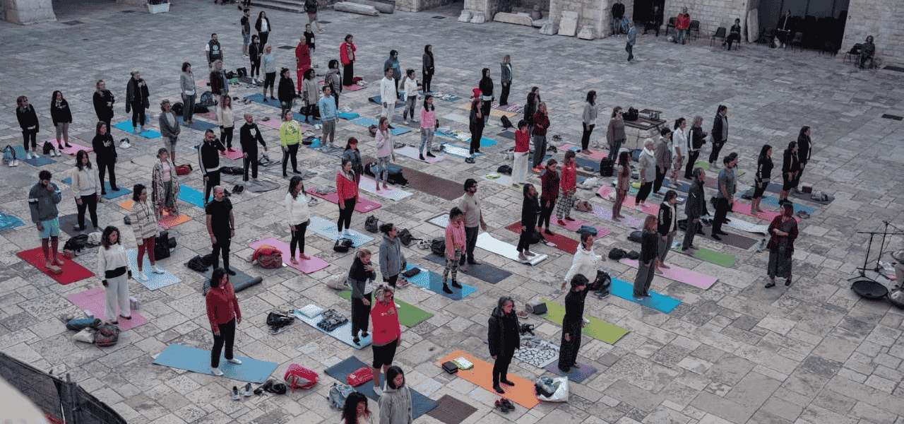Yoga Fest Barletta: questo weekend al Castello di Barletta | Puglia.com