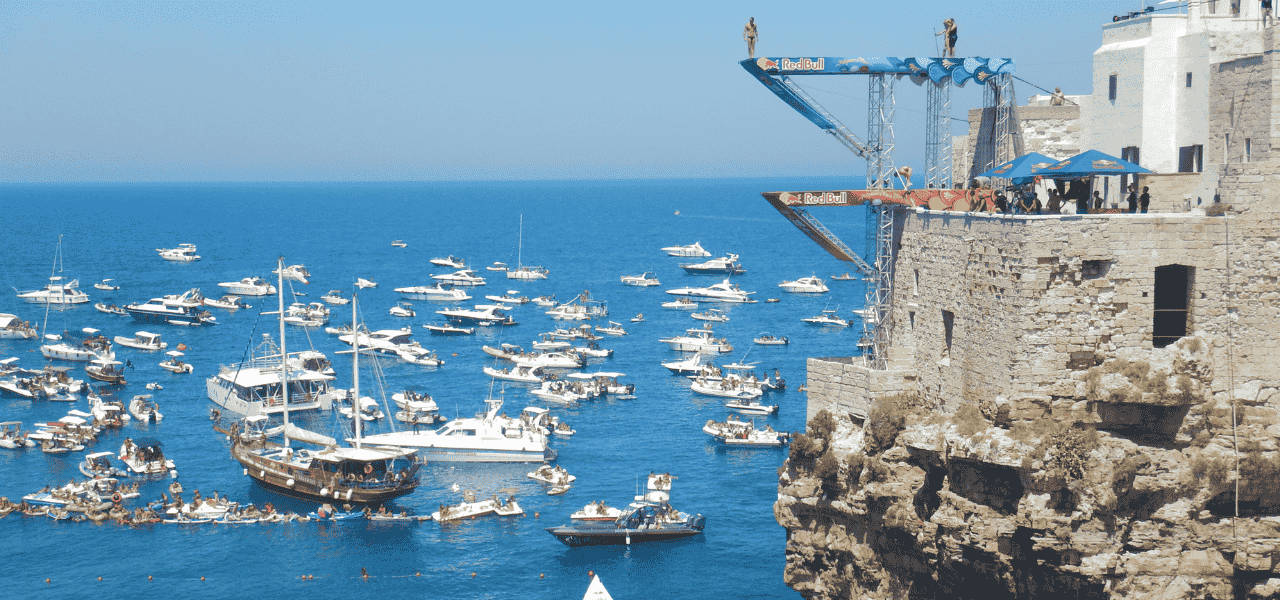 Quest’anno tornano le Red Bull Cliff Diving World Series a Polignano a Mare | Puglia.com