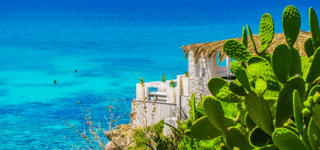 Bandiera Azzurra 2026: 6 città premiate per il benessere e lo sport in Puglia | Puglia.com