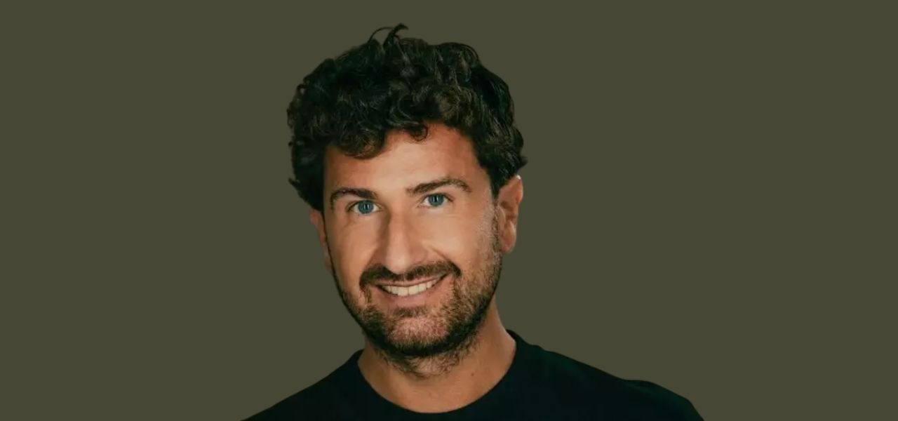 Alessandro Siani "Fake News": a fine agosto esplode la comicità a Trani | Puglia.com